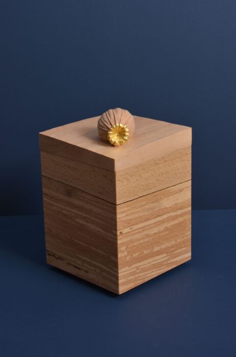 Poppy Luxery Box Left side