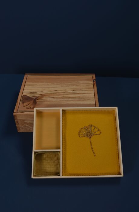 Ginkgo front close detail 2